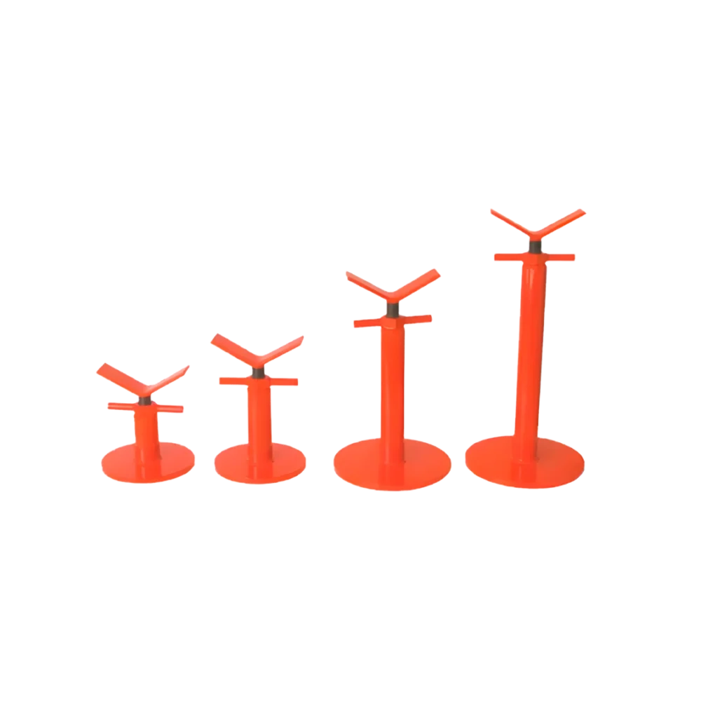 Rörstativ i stål med V-huvud, visat i flera höjder för stöd av rör vid montering och svetsning.