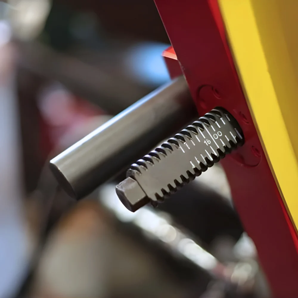 Justerbart låssystem med graverad skala